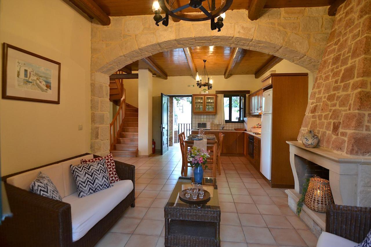 Christina Villas- Minoan Inland Pentamodi Exterior photo