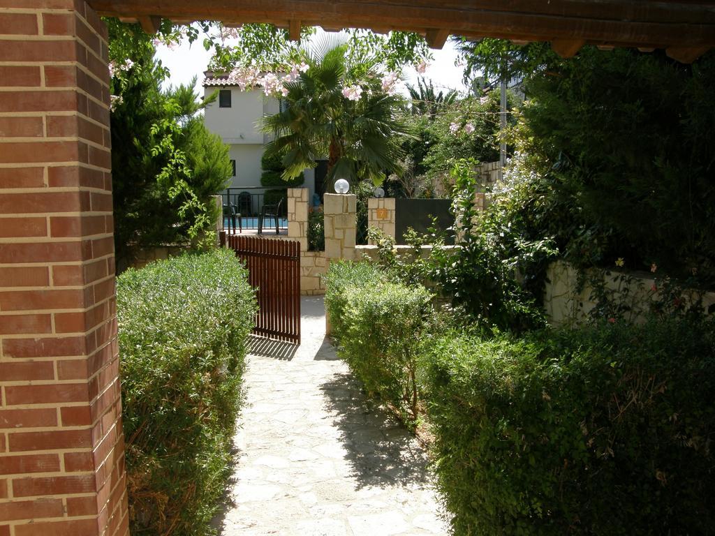 Christina Villas- Minoan Inland Pentamodi Exterior photo
